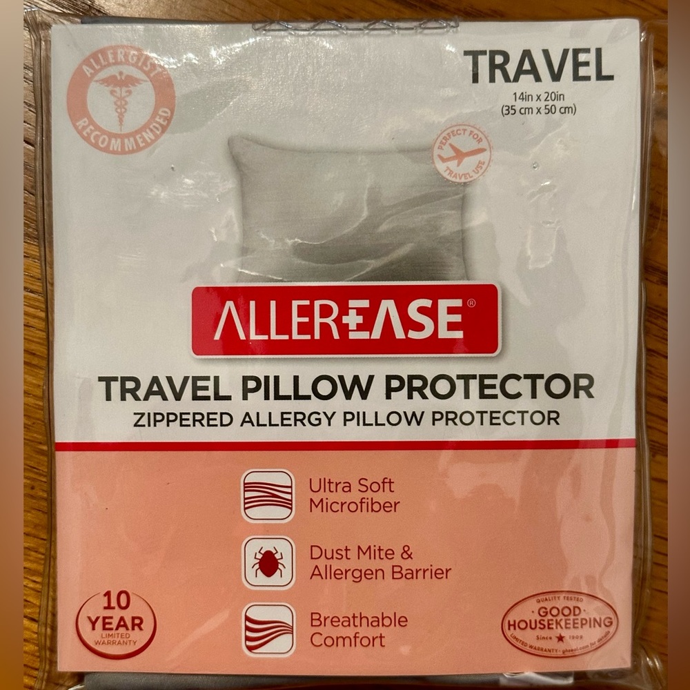 NWOT Allerease Travel Pillow Protector - Picture 1 of 2